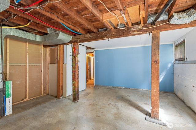 2714 204th Street SW, Lynnwood, WA 98036