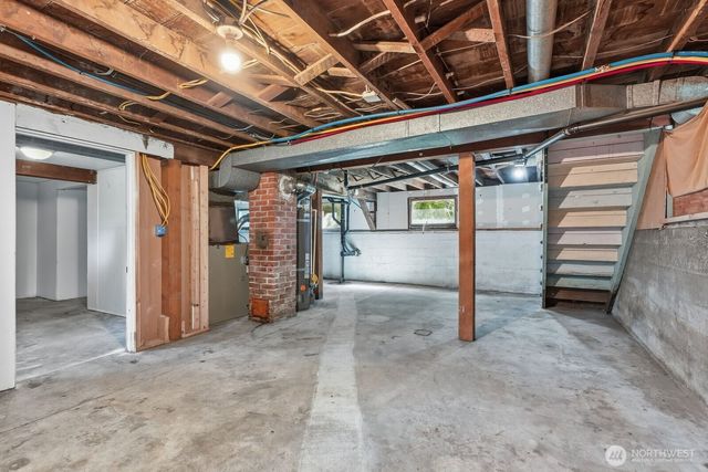 2714 204th Street SW, Lynnwood, WA 98036