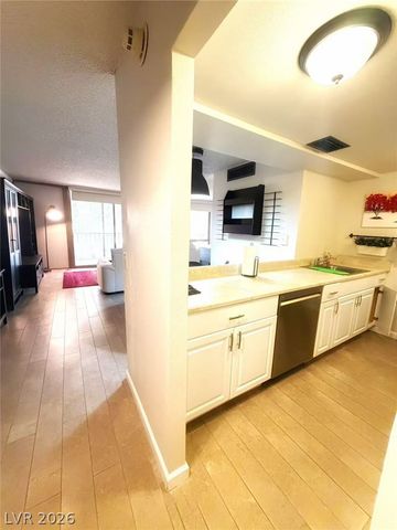 205 East Harmon Avenue 219, Las Vegas, NV 89169