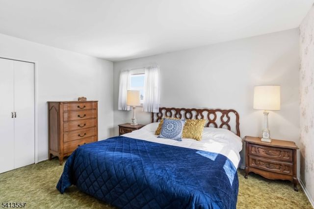 31 Saint Marys Dr, Roxbury Twp., NJ 07876