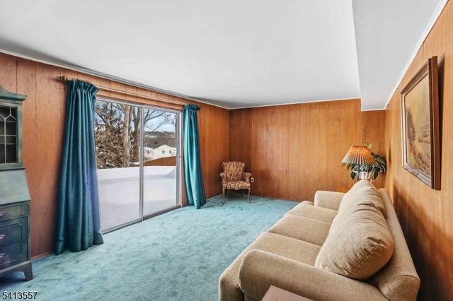 31 Saint Marys Dr, Roxbury Twp., NJ 07876