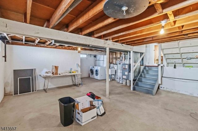 31 Saint Marys Dr, Roxbury Twp., NJ 07876