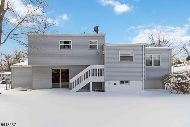 31 Saint Marys Dr, Roxbury Twp., NJ 07876