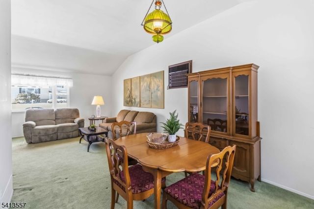 31 Saint Marys Dr, Roxbury Twp., NJ 07876