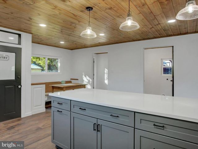 16 E MAIN ST, Newburg, PA 17240