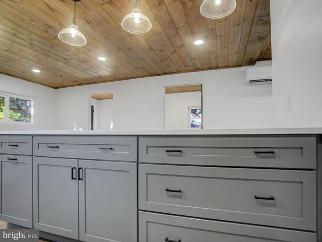 16 E MAIN ST, Newburg, PA 17240