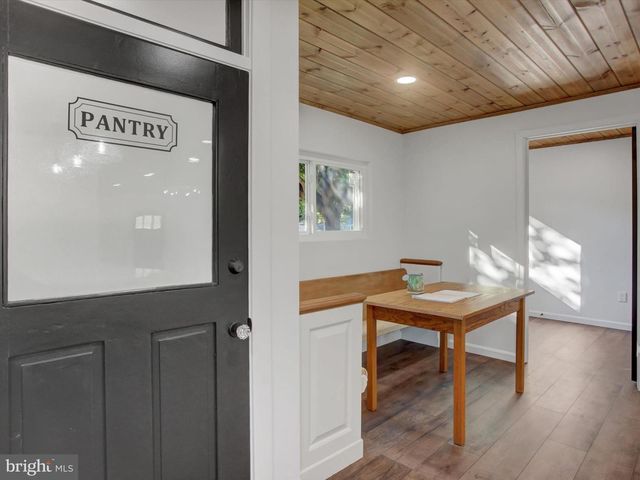 16 E MAIN ST, Newburg, PA 17240