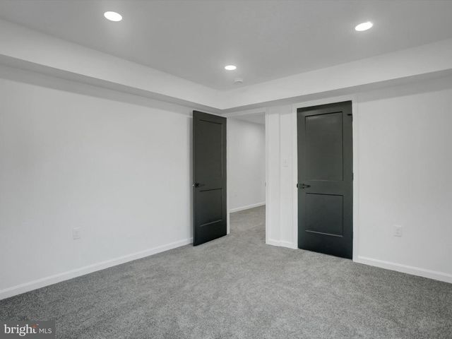 16 E MAIN ST, Newburg, PA 17240