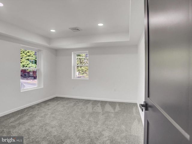 16 E MAIN ST, Newburg, PA 17240