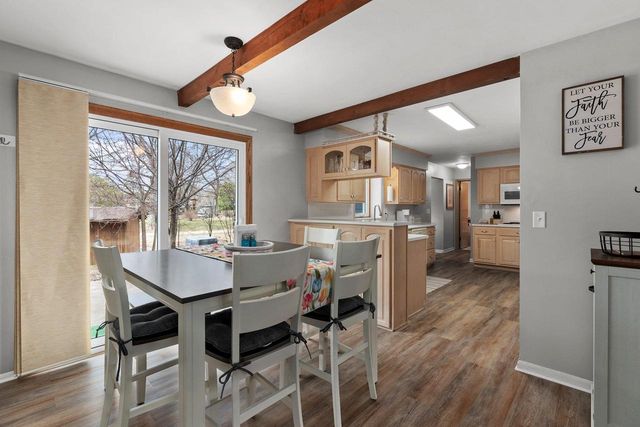 18 Brakefield Drive, Janesville, WI 53546