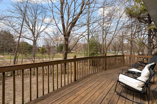 18 Brakefield Drive, Janesville, WI 53546