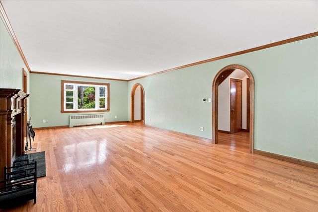 35 Swift Rd, Framingham, MA 01702