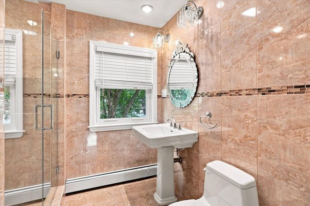 35 Swift Rd, Framingham, MA 01702