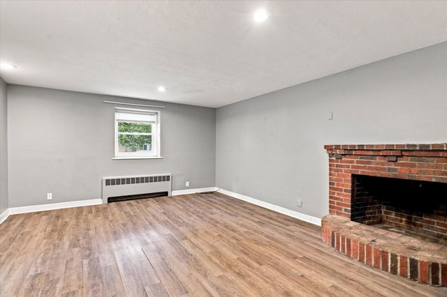 35 Swift Rd, Framingham, MA 01702