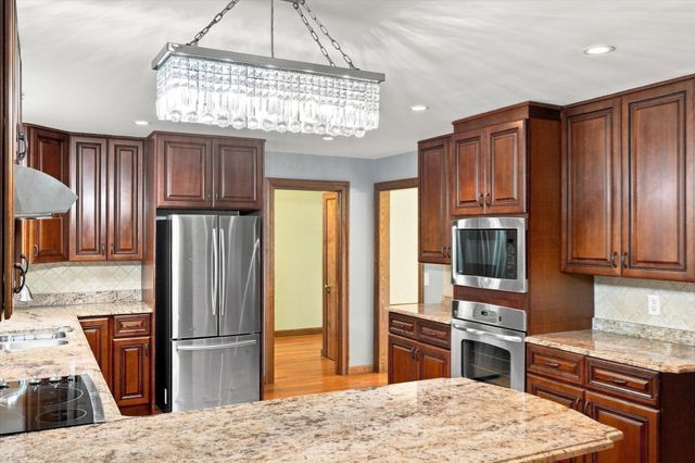 35 Swift Rd, Framingham, MA 01702