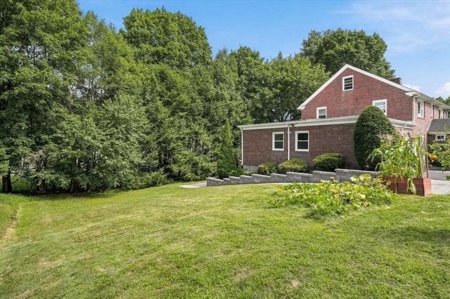 35 Swift Rd, Framingham, MA 01702