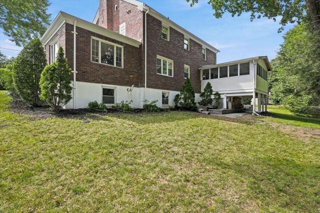35 Swift Rd, Framingham, MA 01702