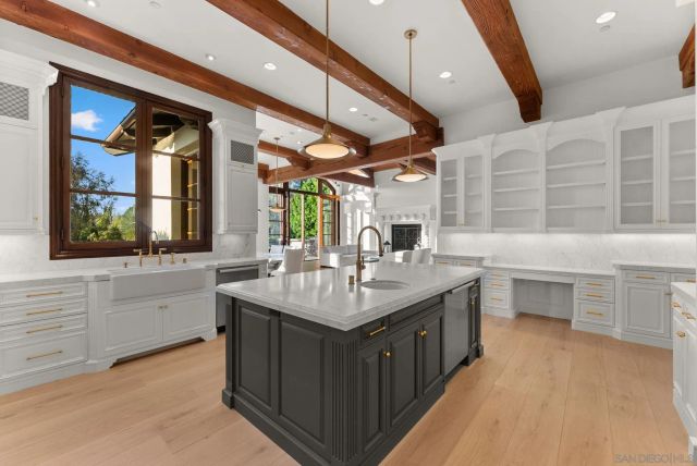 18446 Calle La Serra, Rancho Santa Fe, CA 92091