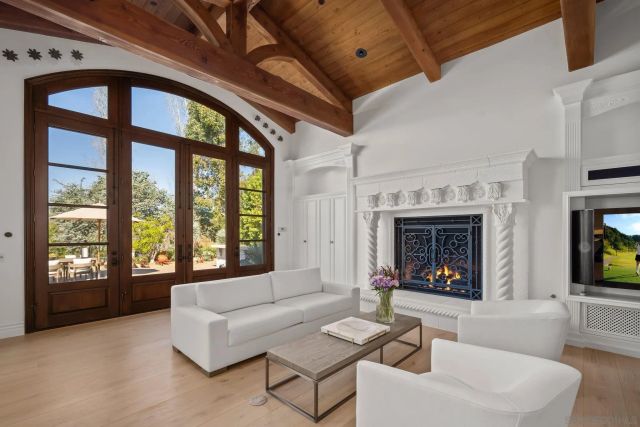 18446 Calle La Serra, Rancho Santa Fe, CA 92091