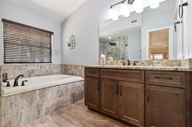 30768 PRESTWICK AVENUE, Sorrento, FL 32776