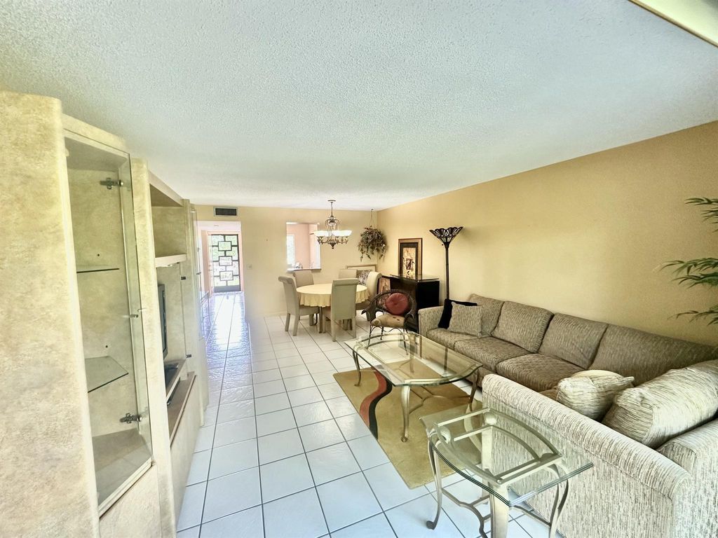 7281 Amberly Lane 308, Delray Beach, FL 33446
