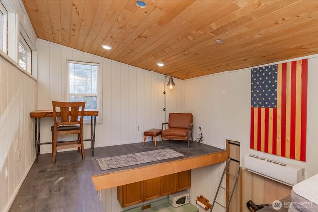 826 E Herron Blvd NW, Lakebay, WA 98349