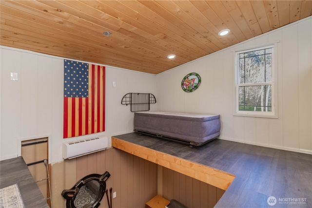 826 E Herron Blvd NW, Lakebay, WA 98349