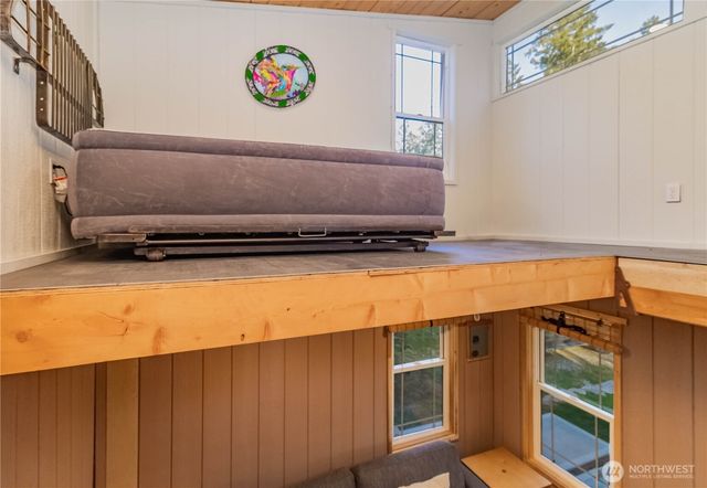 826 E Herron Blvd NW, Lakebay, WA 98349