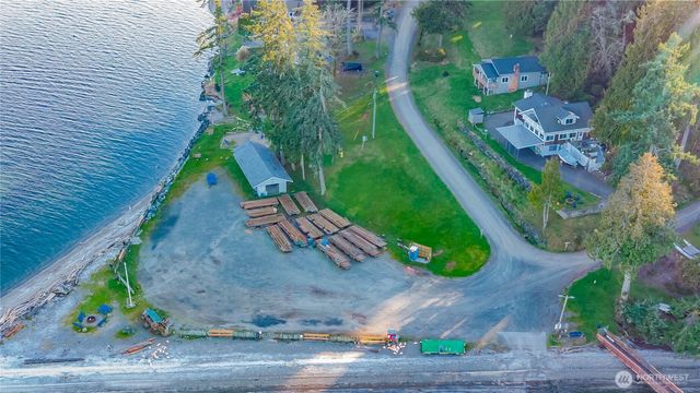 826 E Herron Blvd NW, Lakebay, WA 98349