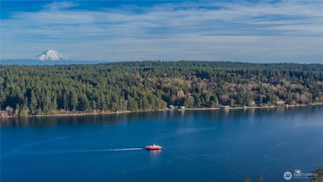 826 E Herron Blvd NW, Lakebay, WA 98349