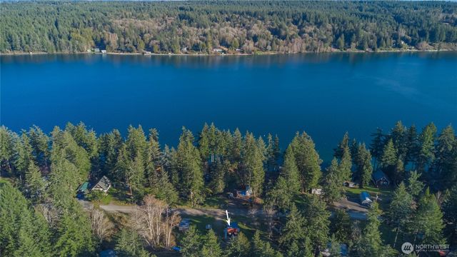 826 E Herron Blvd NW, Lakebay, WA 98349