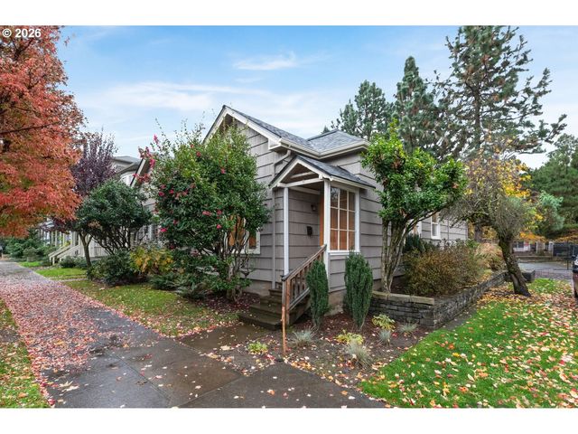 1802 Se MORRISON St 1, Portland, OR 97214