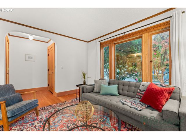 1802 Se MORRISON St 1, Portland, OR 97214