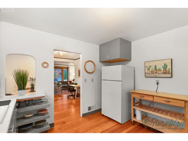 1802 Se MORRISON St 1, Portland, OR 97214