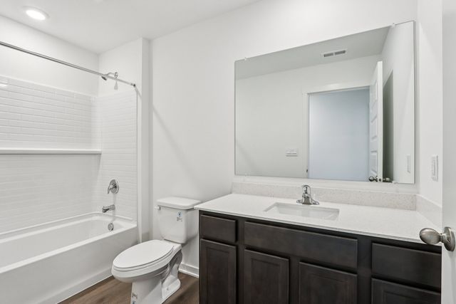 1209 Vista Drive, Hampshire, IL 60140