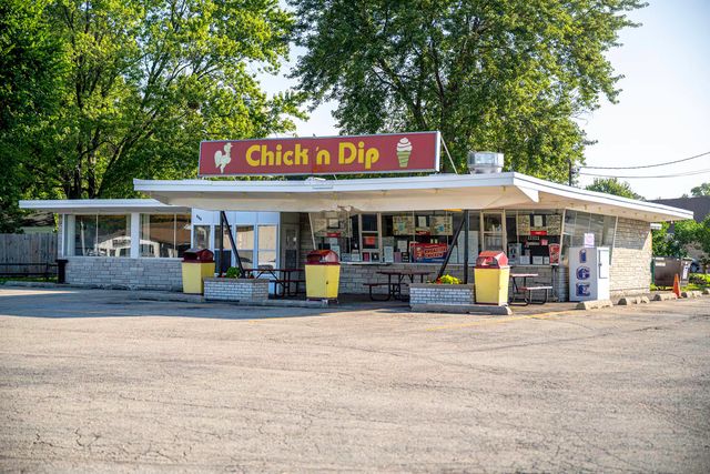 1209 Vista Drive, Hampshire, IL 60140