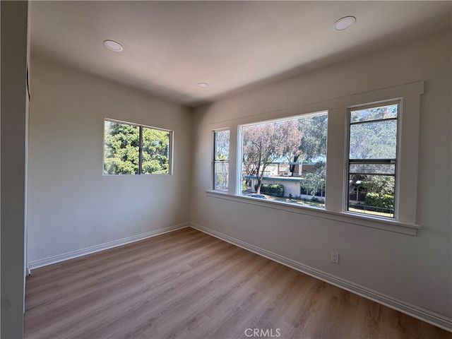 875 W 41st Drive, Los Angeles, CA 90037
