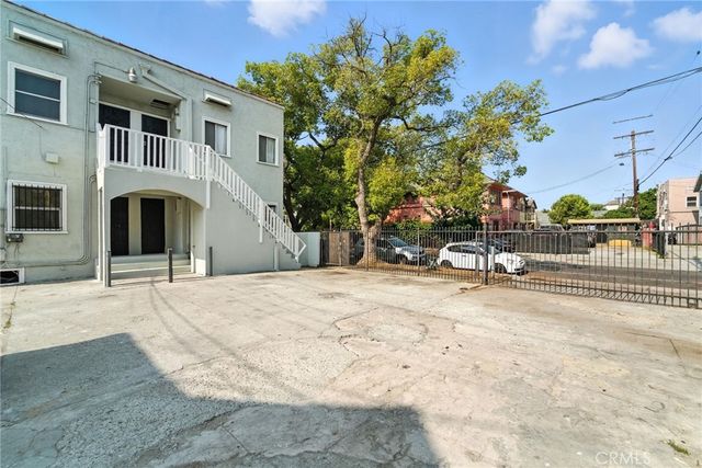 875 W 41st Drive, Los Angeles, CA 90037