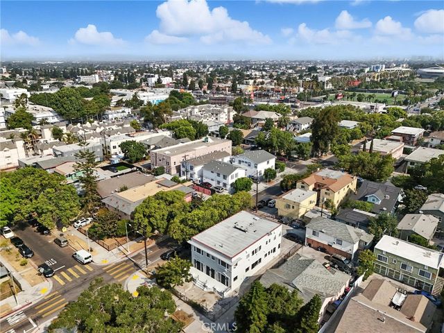 875 W 41st Drive, Los Angeles, CA 90037