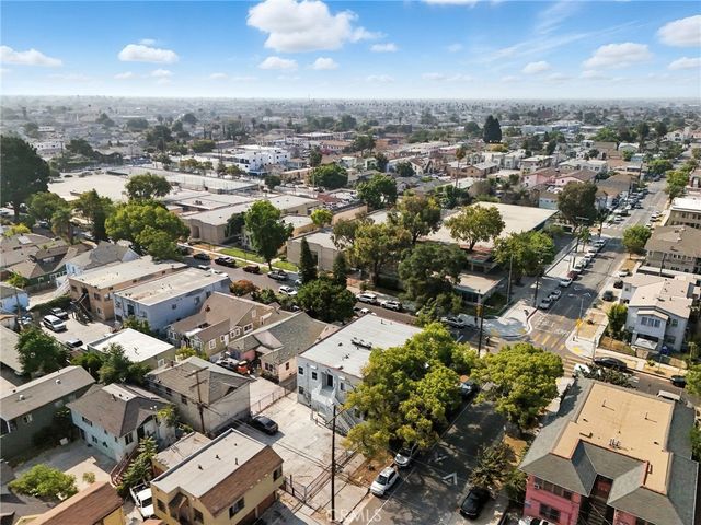 875 W 41st Drive, Los Angeles, CA 90037