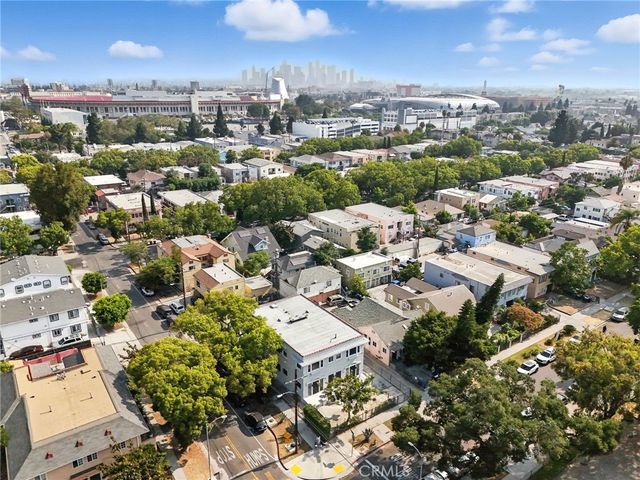 875 W 41st Drive, Los Angeles, CA 90037