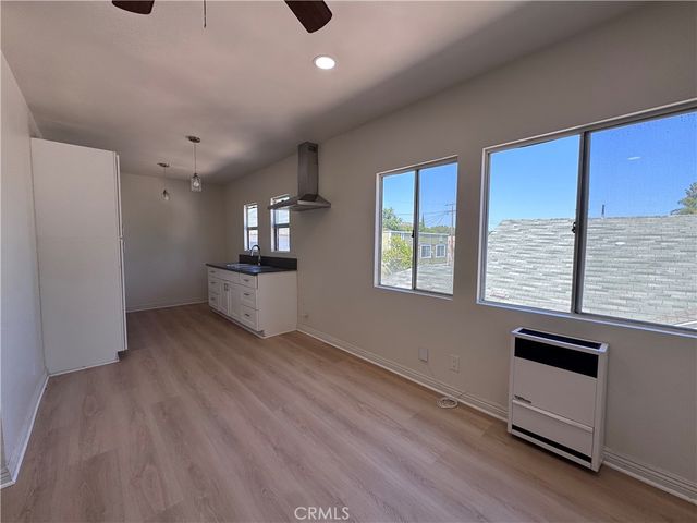 875 W 41st Drive, Los Angeles, CA 90037