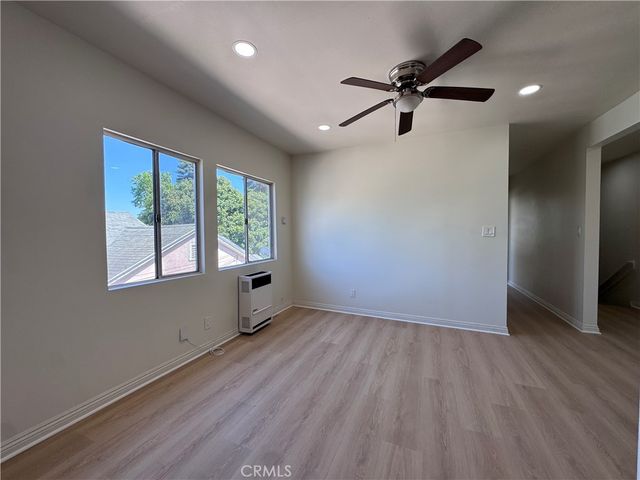 875 W 41st Drive, Los Angeles, CA 90037