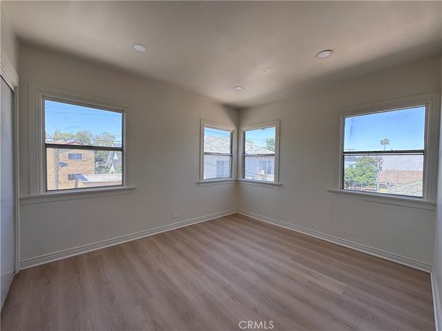 875 W 41st Drive, Los Angeles, CA 90037