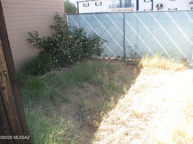 4713 E 1st, Tucson, AZ 85711