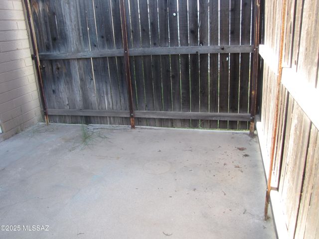 4713 E 1st, Tucson, AZ 85711