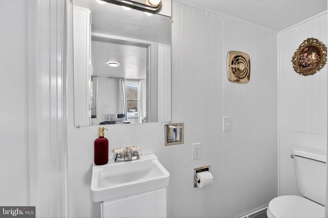 631 COMMERCE ST, Townsend, DE 19734