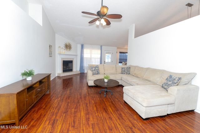 8062 Woodleigh Cove, Biloxi, MS 39532