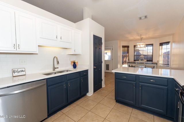 8062 Woodleigh Cove, Biloxi, MS 39532