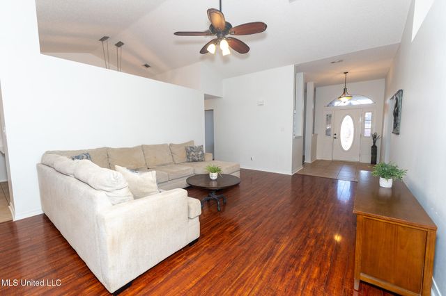 8062 Woodleigh Cove, Biloxi, MS 39532